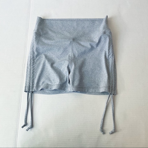 Zyia Active Grey Brilliant Double Scrunchy Hustle Shorts Size M - Picture 3 of 9